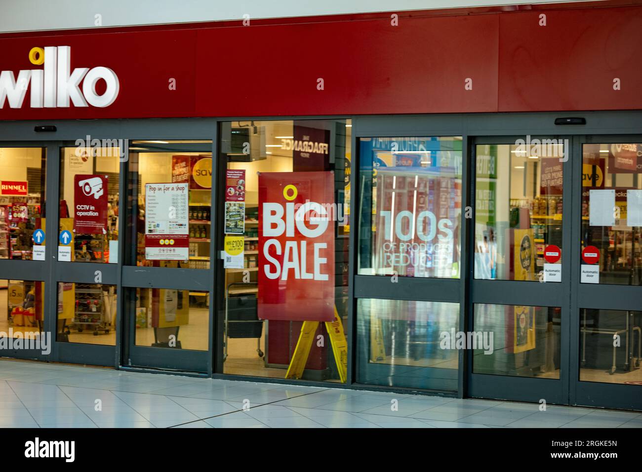 Brentwood Essex 10th Aug 2023 Wilko collapses into administration putting 12,000 jobs at risk High street chain Wilko said it has appointed administrators after failing to secure a rescue deal, putting about 12,000 jobs at risk. Credit: Ian Davidson/Alamy Live Stock Photo