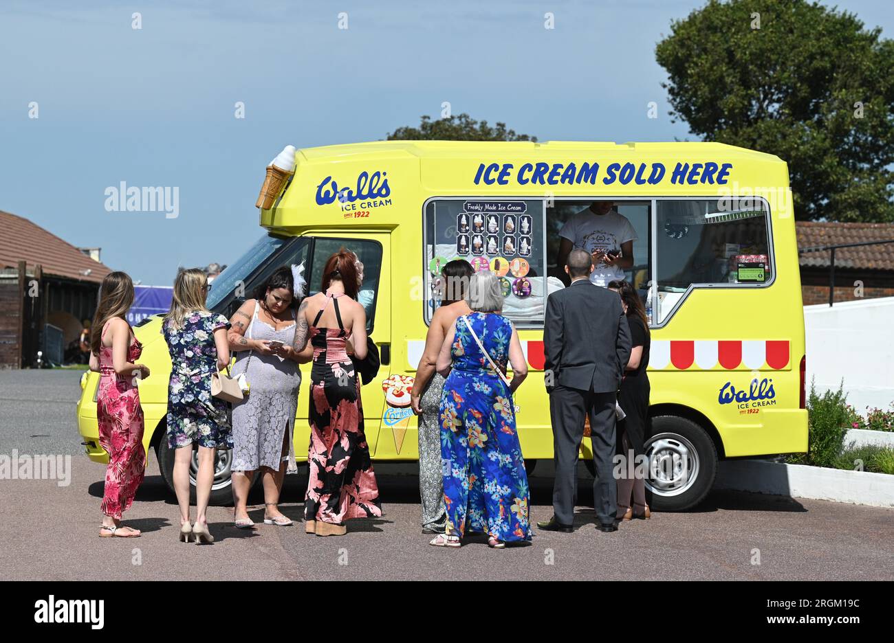 Brighton UK 10th August 2023 Racegoers enjoy a beautiful sunny day