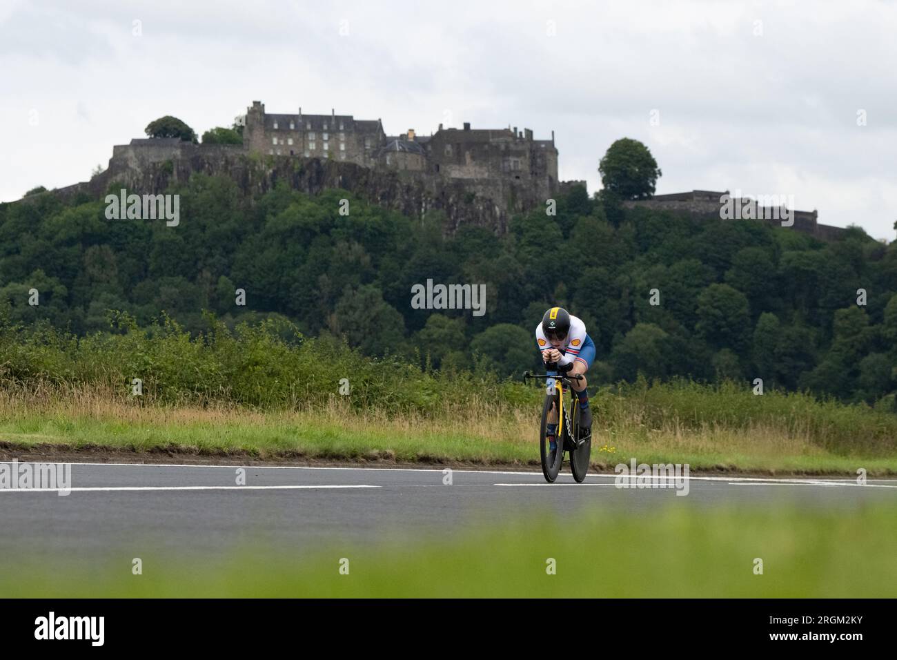 Stirling, Scotland, UK. 10th Aug, 2023. UCI Cycling World Championships Womens Elite Individual Time Trial. Pictured: Britains Anna Henderson pictured below Stirling Castle finished in 4th place Credit: Kay Roxby/Alamy Live News Stock Photo