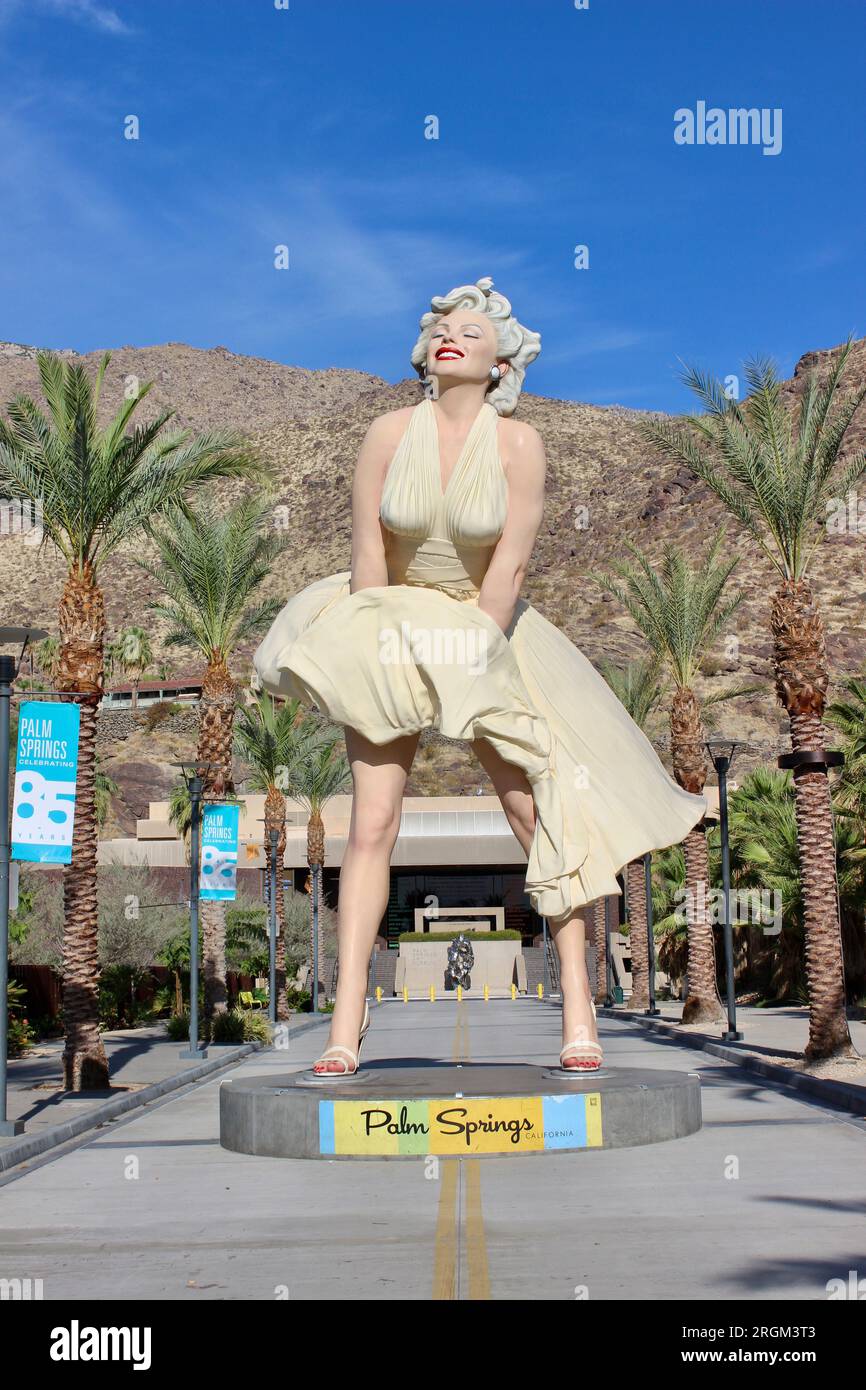 Marilyn Monroe Movie Actress Sculpture Palm Springs Photograph 