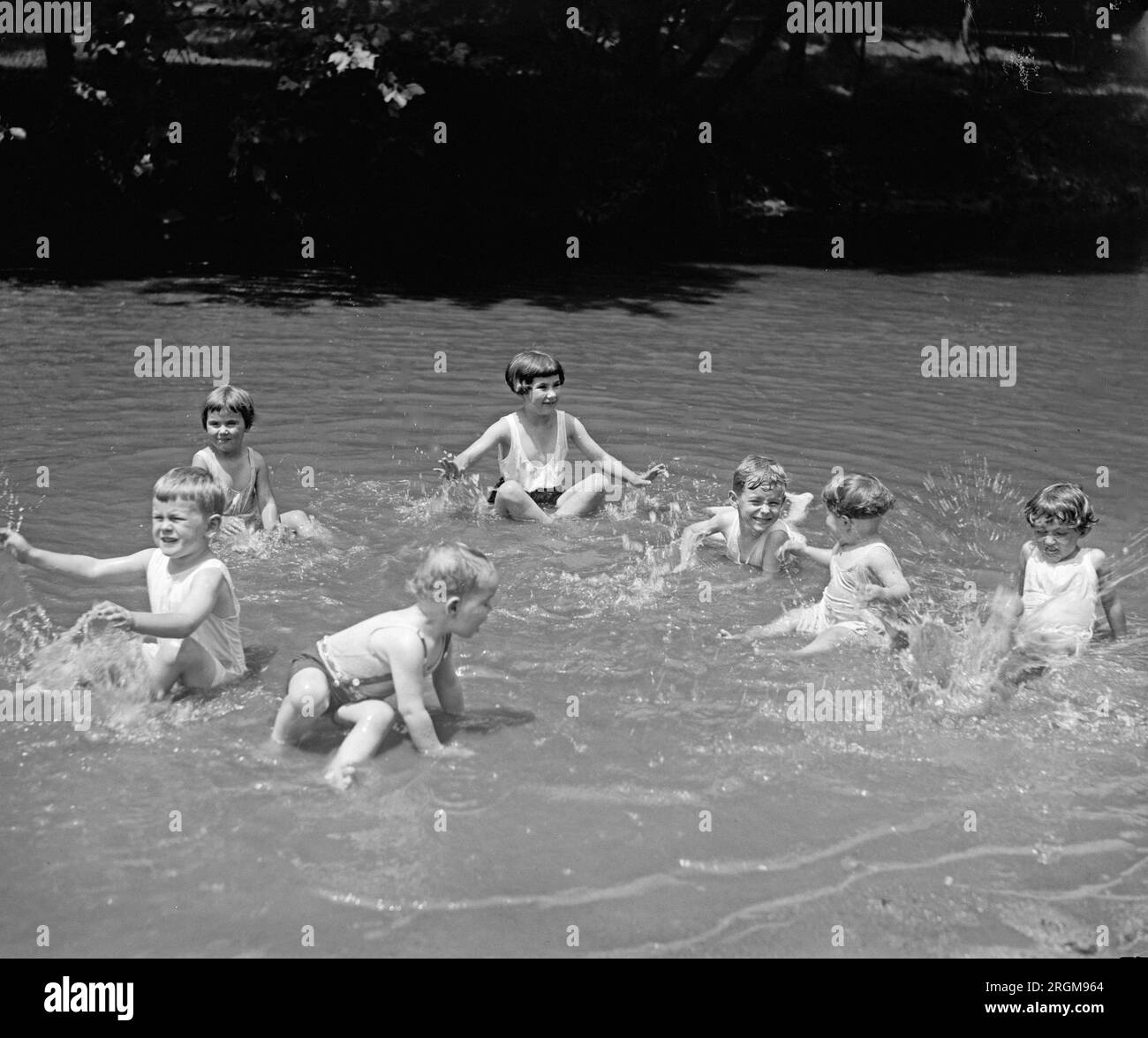 Early 1900s rock creek park hi-res stock photography and images - Alamy
