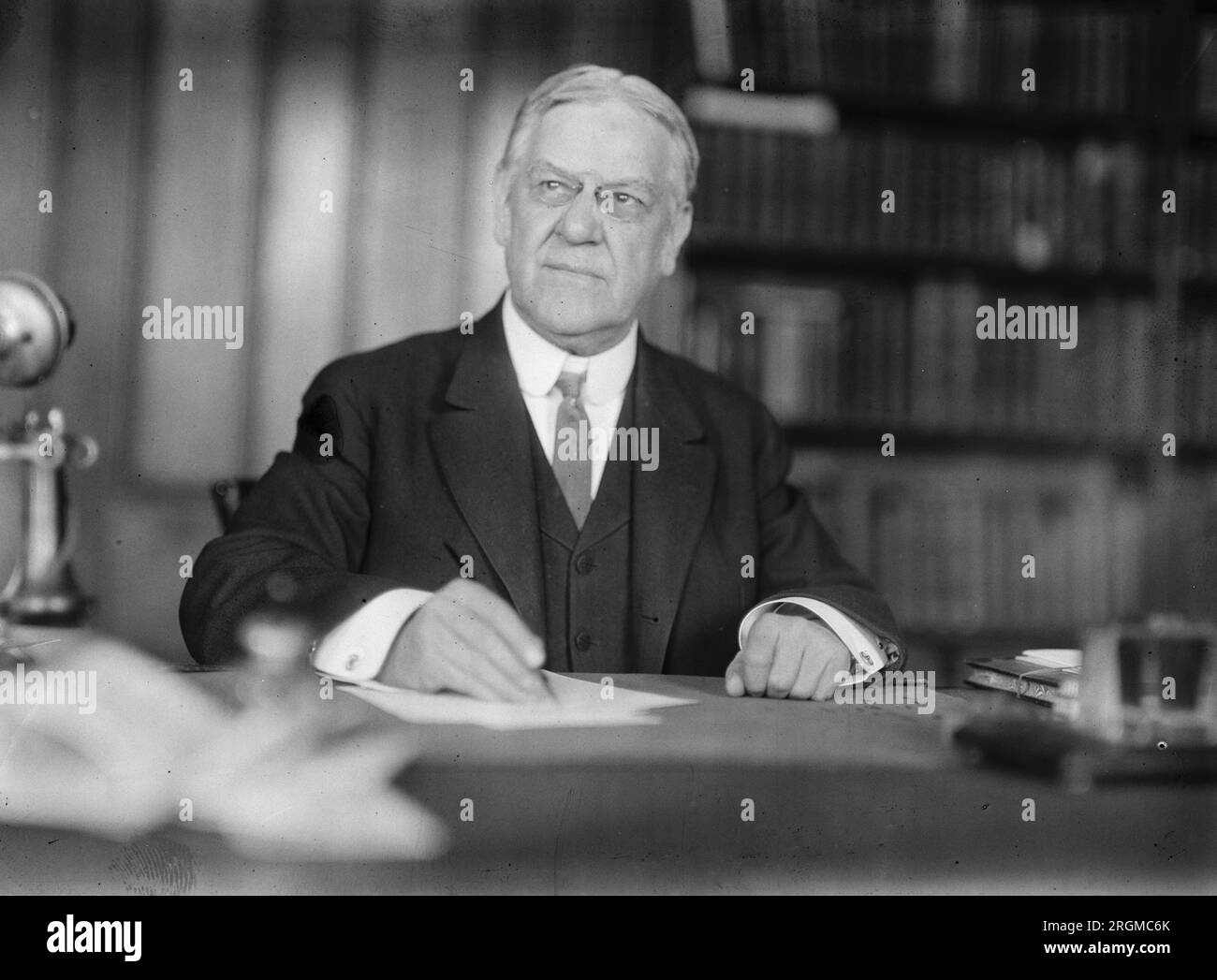 Dr wallace radcliffe hi-res stock photography and images - Alamy