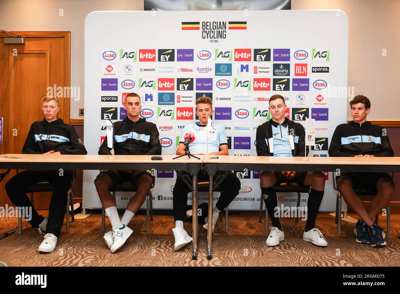 Glasgow, UK. 10th Aug, 2023. L-R, Belgian Gil Gelders, Belgian Warre Vangheluwe, Belgian Thibau Nys, Belgian Jonathan Vervenne and Belgian Alec Segaert pictured during a press conference at the UCI Road World Championships Cycling 2023, in Glasgow, United Kingdom on Thursday 10 August 2023. UCI organizes the worlds with all cycling disciplines, road cycling, indoor cycling, mountain bike, BMX racing, road paracycling and indoor paracycling, in Glasgow from 05 to 13 August. BELGA PHOTO DAVID PINTENS Credit: Belga News Agency/Alamy Live News Stock Photo