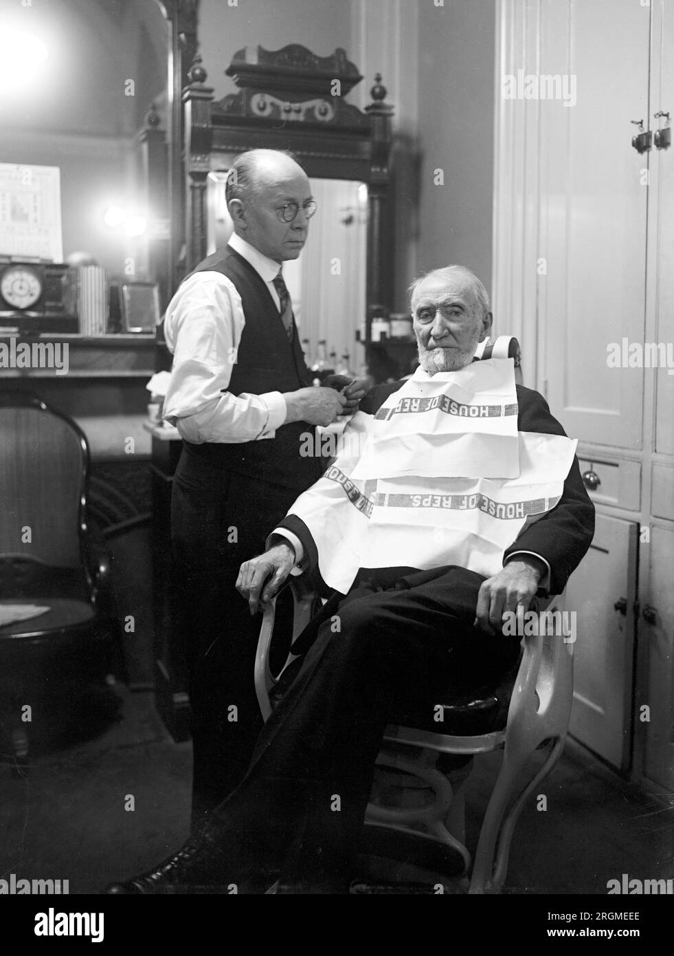 1920s barber shop Black and White Stock Photos & Images Alamy
