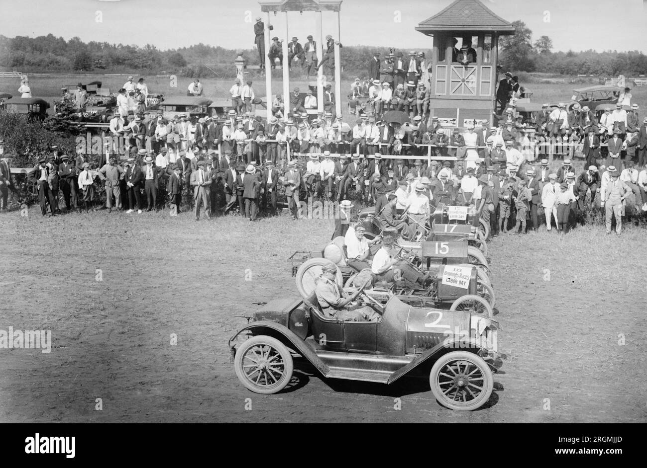 Vintage Auto Racing Auto races at the speedway in Benning (Washington