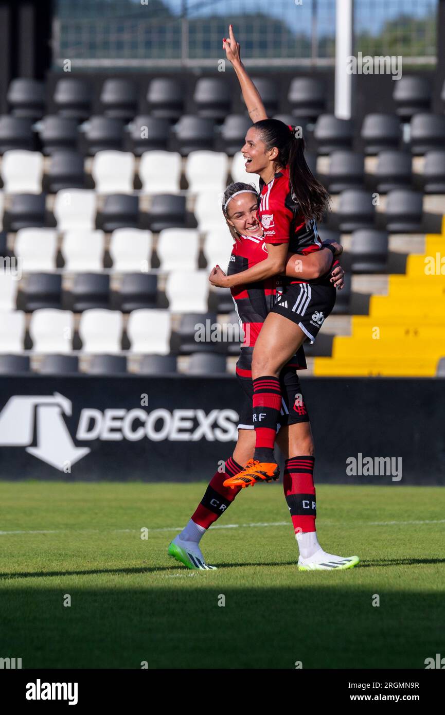 Mauricio Isla of Flamengo celebrates after scoring the first goal of  News Photo - Getty Images