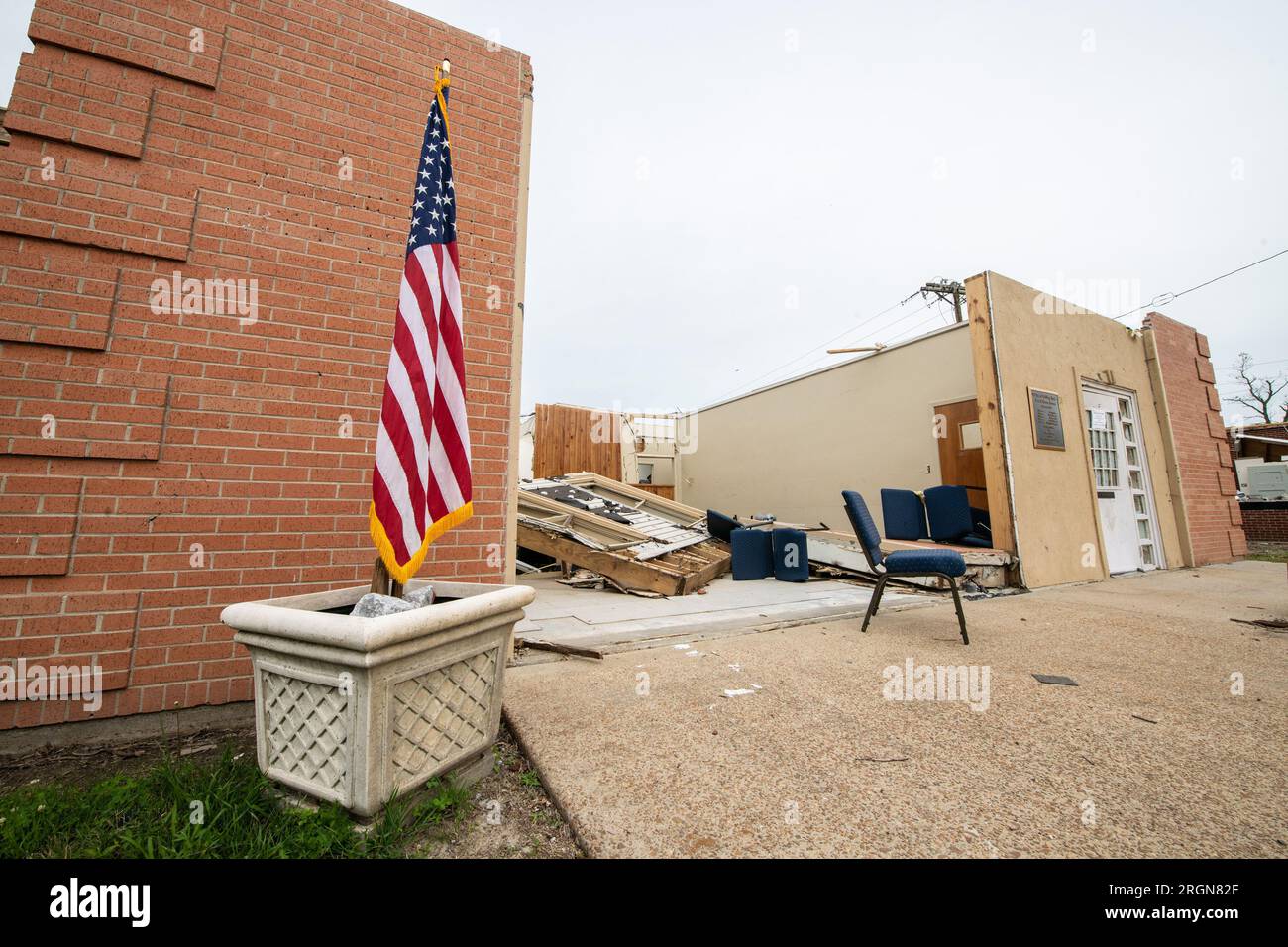 Reportage USDA visit to survey EF4 tornado disaster area in Rolling