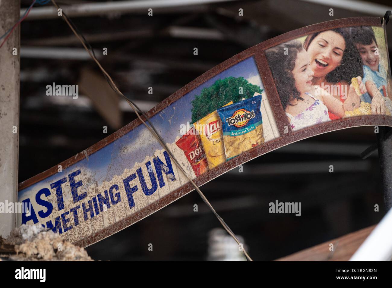 Reportage USDA visit to survey EF4 tornado disaster area in Rolling