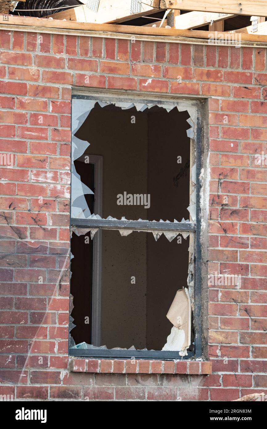 Reportage USDA visit to survey EF4 tornado disaster area in Rolling