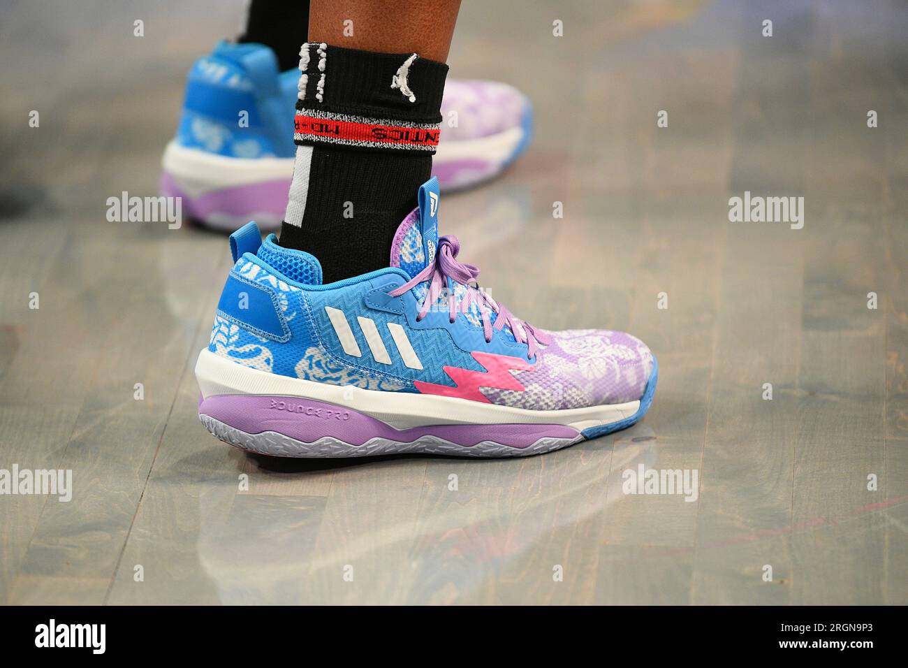 Sæson Forladt dechifrere BROOKLYN, NY - AUGUST 06: A general view of the Adidas basketball shoes  worn by Las Vegas Aces guard Chelsea Gray (12) during a WNBA game between  the Las Vegas Aces and