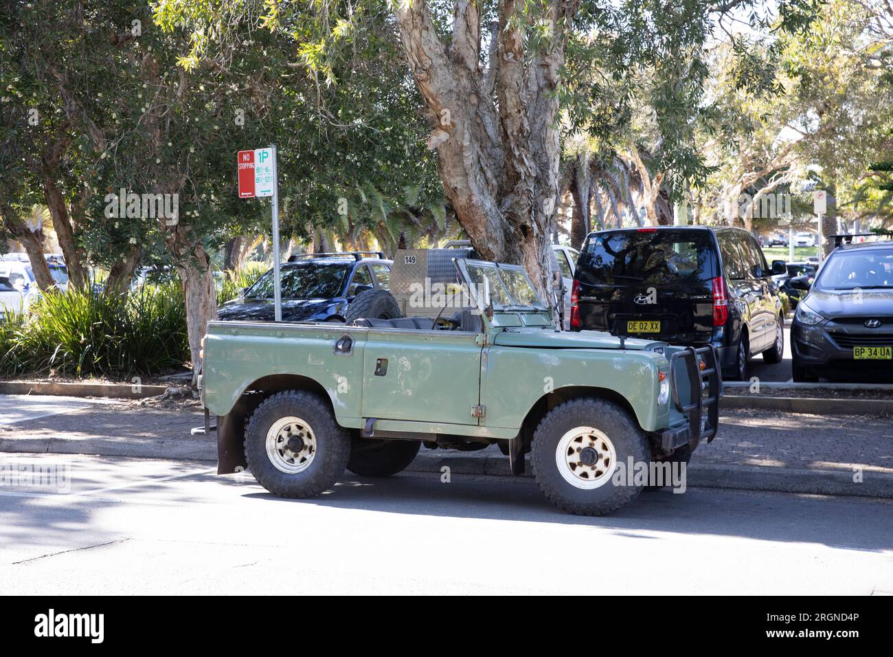 1972 Series 2 Land Rover Defender parked in Sydney Australia, right hand drive with no roof so fully open top Stock Photo