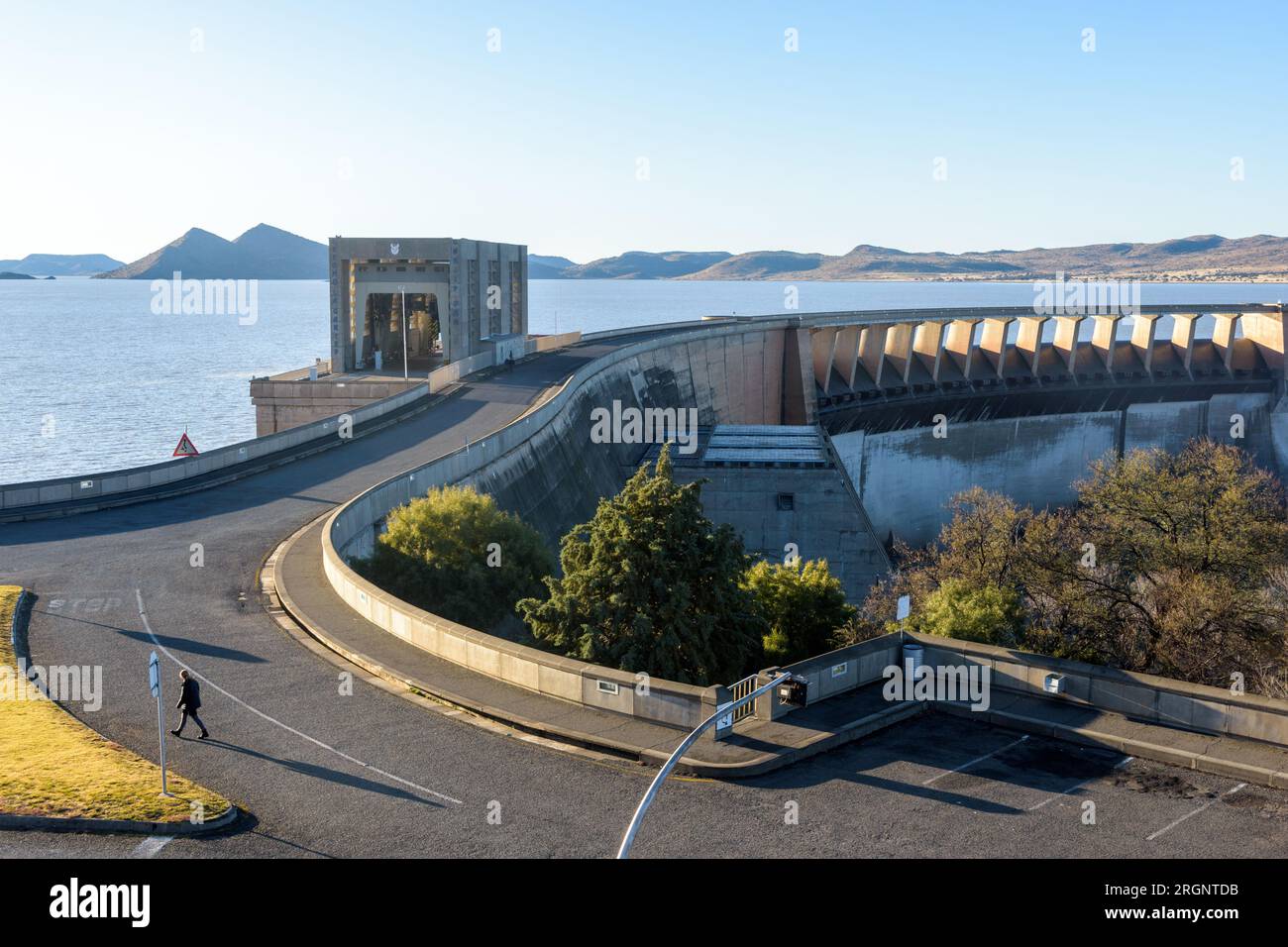 The wall of the Gariep Dam in the Orange River Stock Photo Alamy