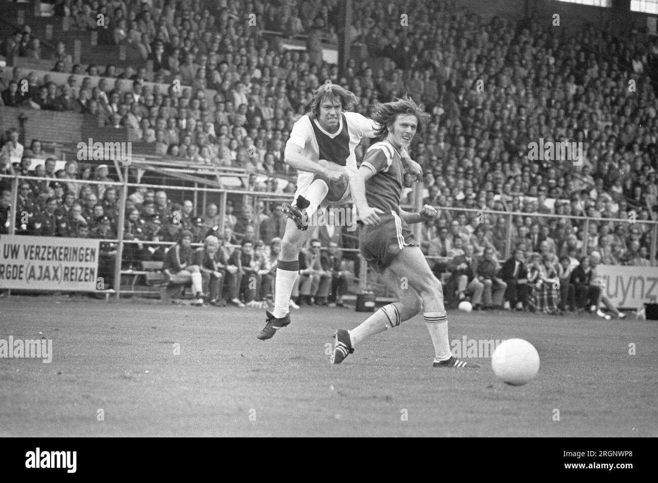Ajax against Groningen 3-0, Jan Mulder (left) in action ca. September 1972 Stock Photo