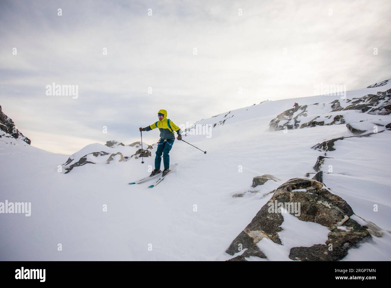 Skiing downhill racing hi-res stock photography and images - Alamy