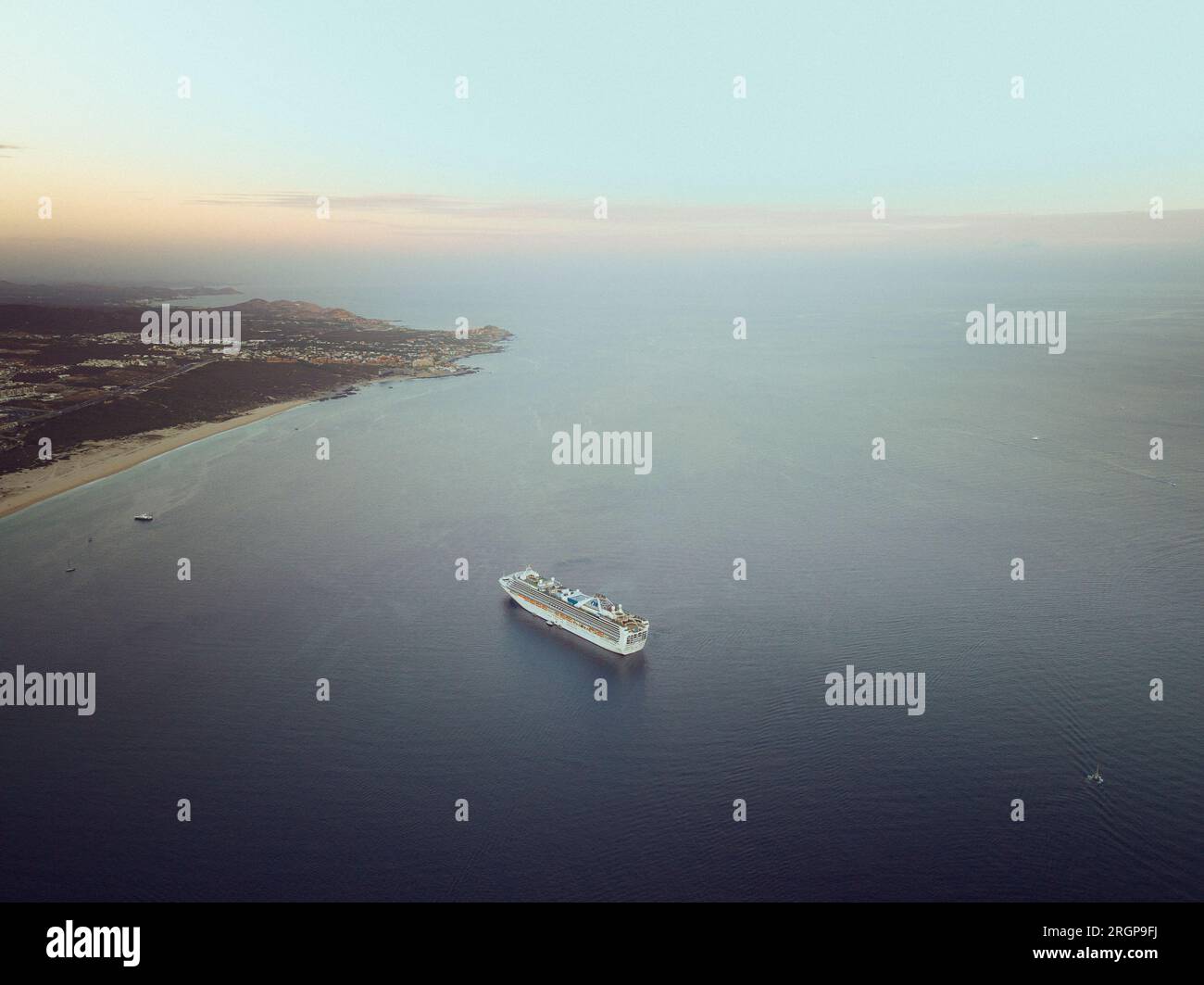 Cruise ship cabo san lucas hi-res stock photography and images - Alamy