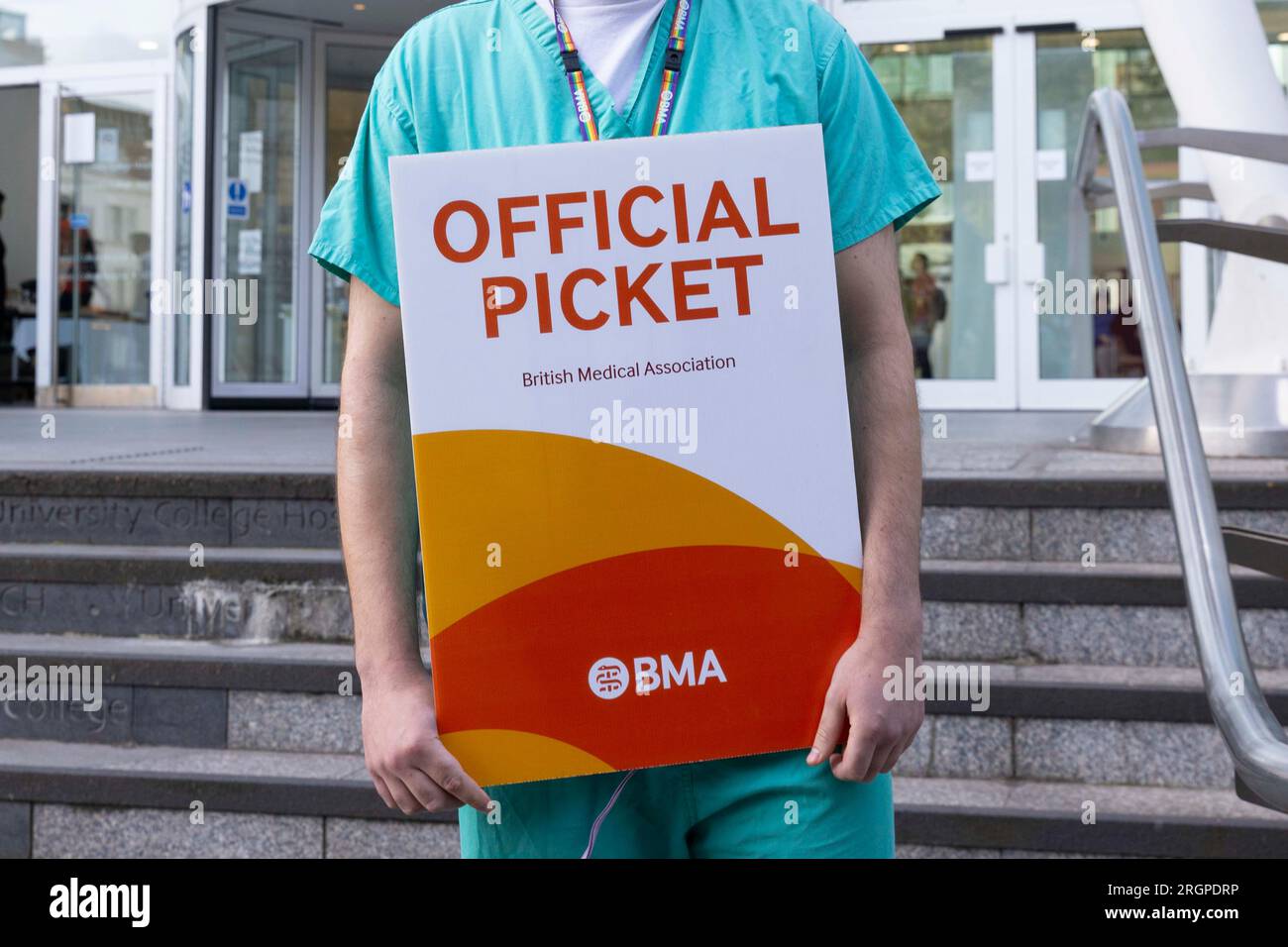 London, UK. 11 August 2023. Junior doctor members of the British Medical Association on the picket line outside University College London Hospital. Stock Photo