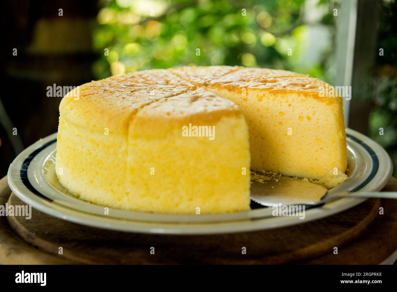 Japanese sponge cake in a bakery shop in Tokyo Stock Photo Alamy