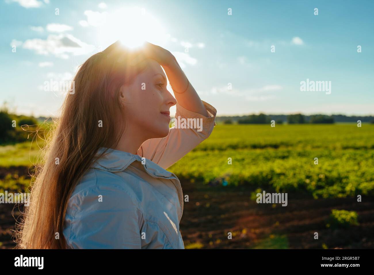 Warm and sunny hi-res stock photography and images - Alamy