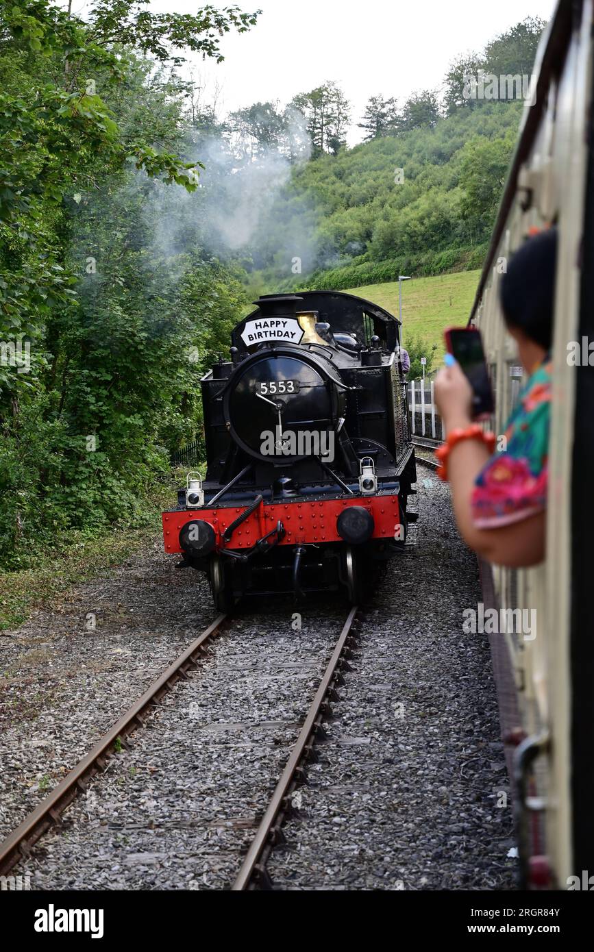 Don't drop your mobile phone! A passenger captures GWR class 4575 tank ...