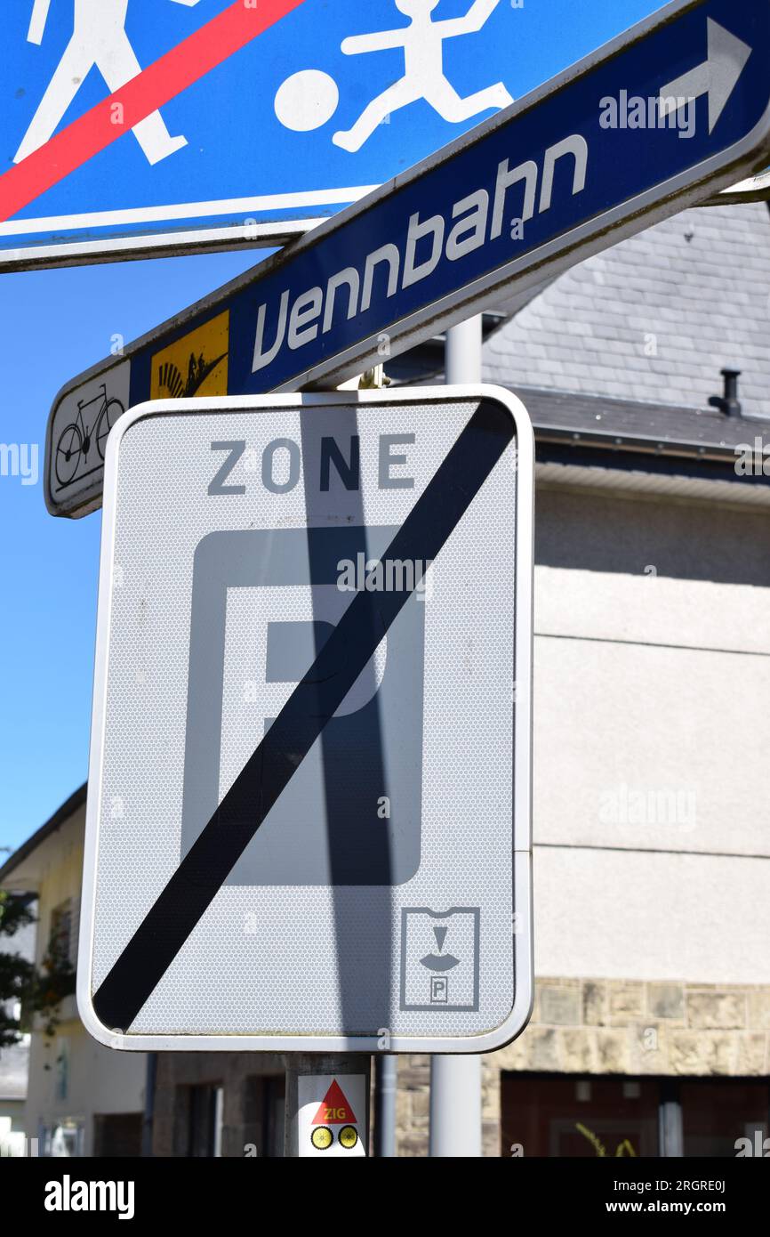 parking zone sign in Belgium Stock Photo Alamy