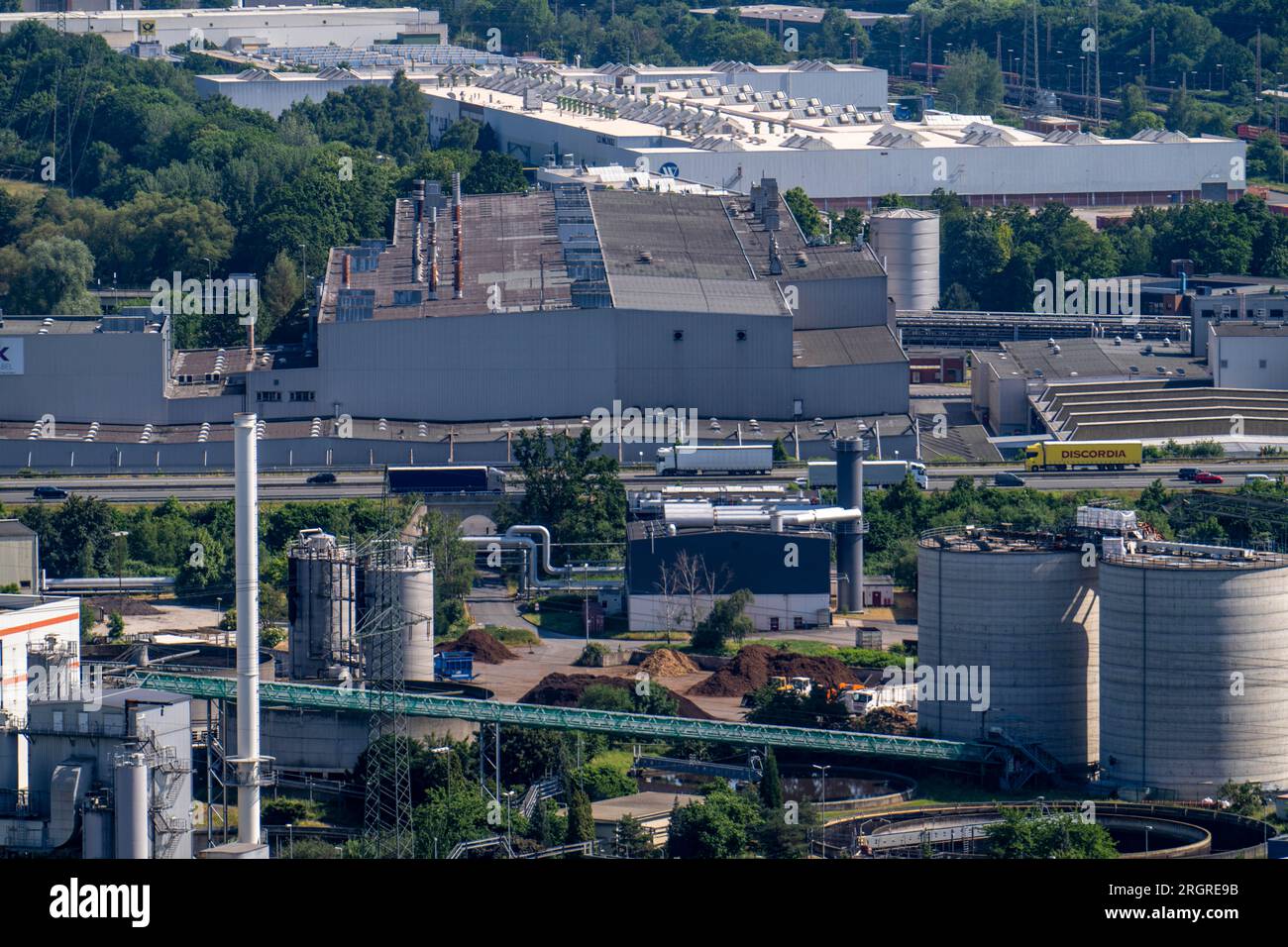 Hagen-Bathey industrial estate, with the A1 motorway running through it, the Hagen-Kabel combined heat and power plant in front, the Kabel Premium Pul Stock Photo