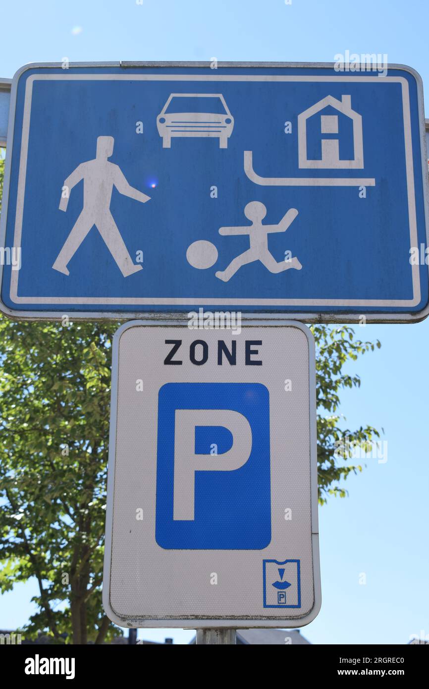 parking zone sign in Belgium Stock Photo Alamy
