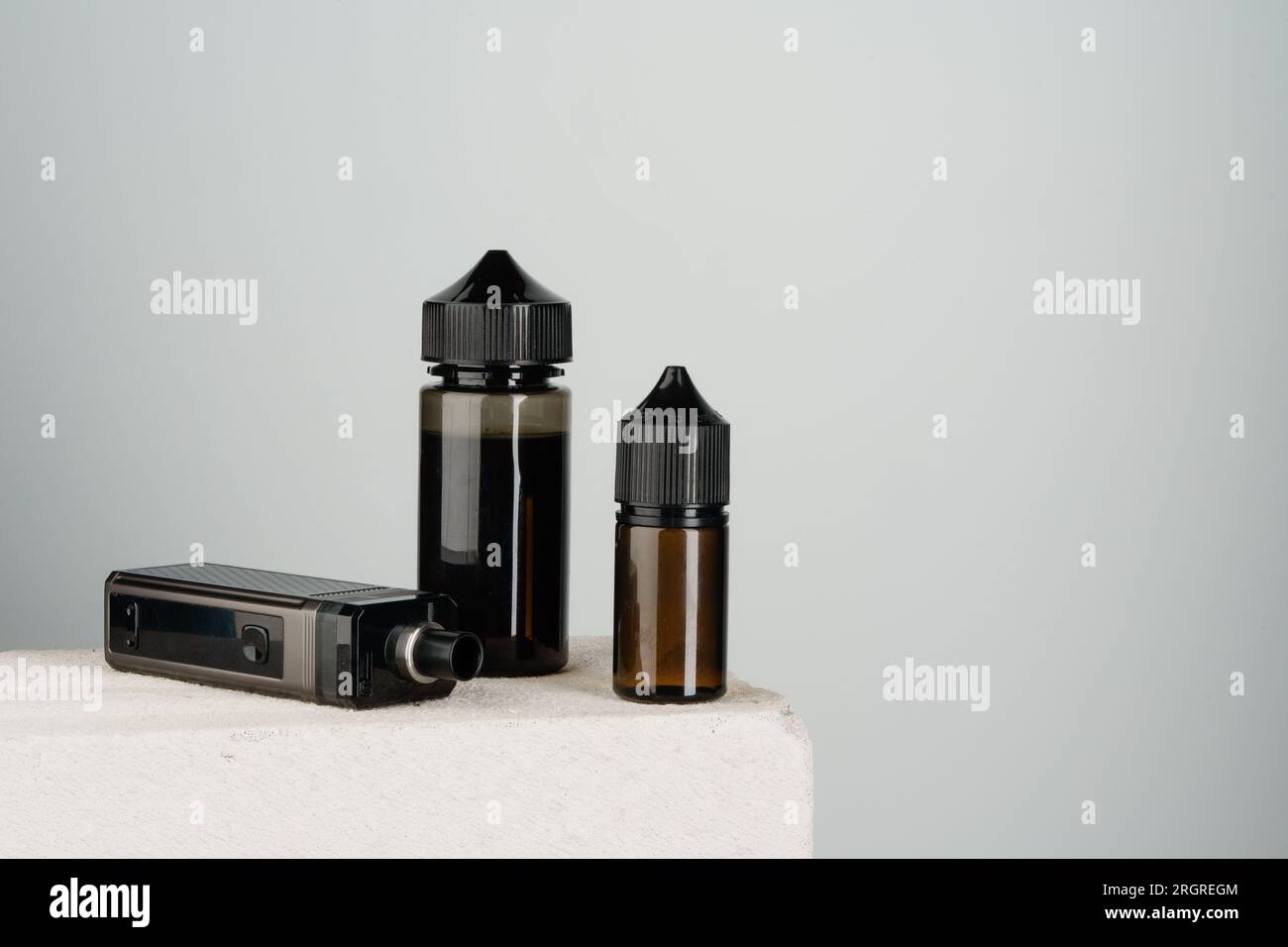 Vape refill bottle hi-res stock photography and images