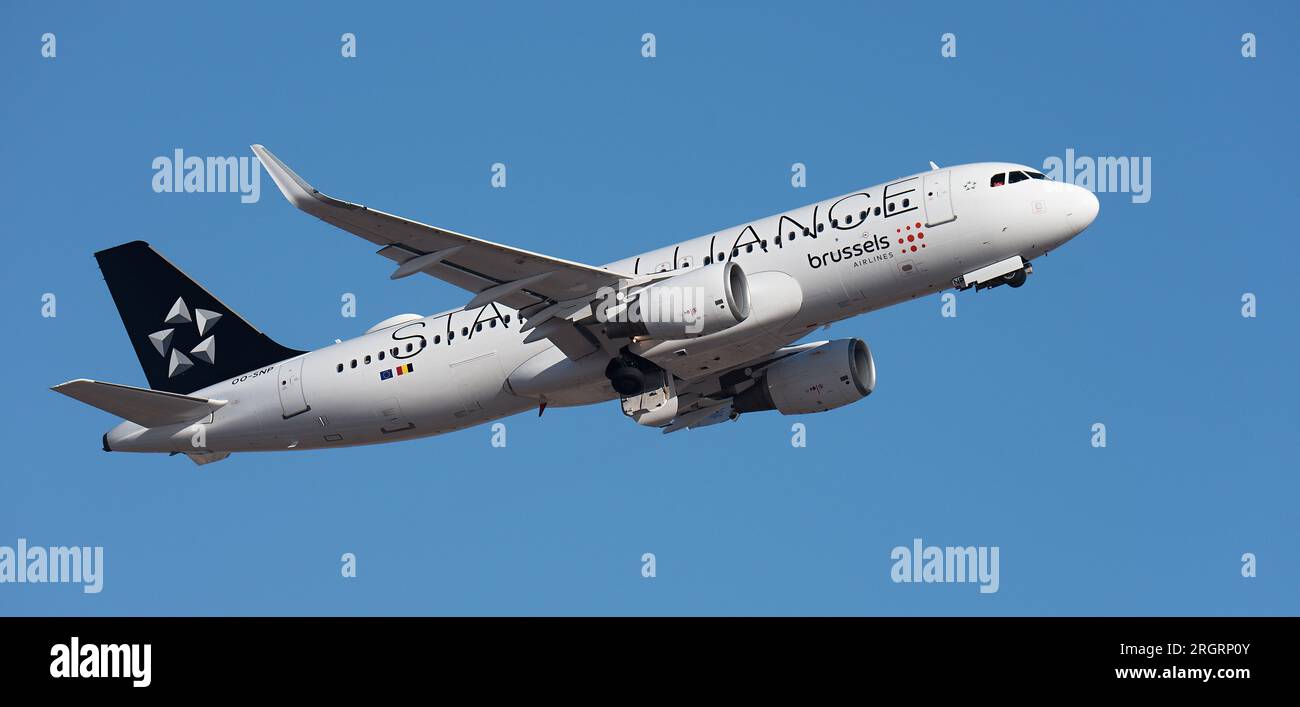 Brussels airport cargo hi-res stock photography and images - Alamy