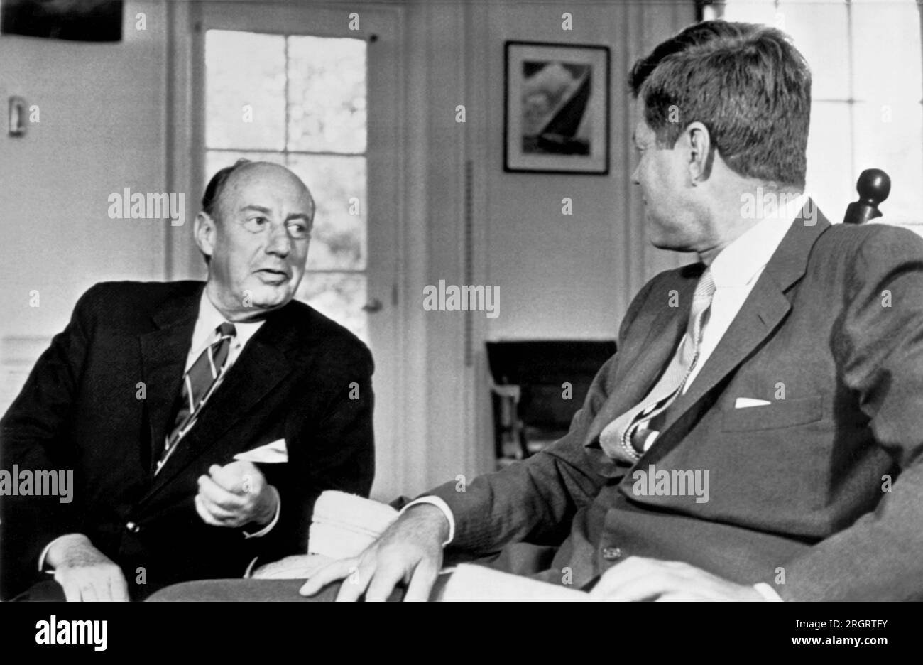 Washington, D.C.:  August 3, 1961 Adlai Stevenson, U.S. Ambassador to the United Nations, reports to President Kennedy today at the White House about his recent tour of Europe. Stock Photo