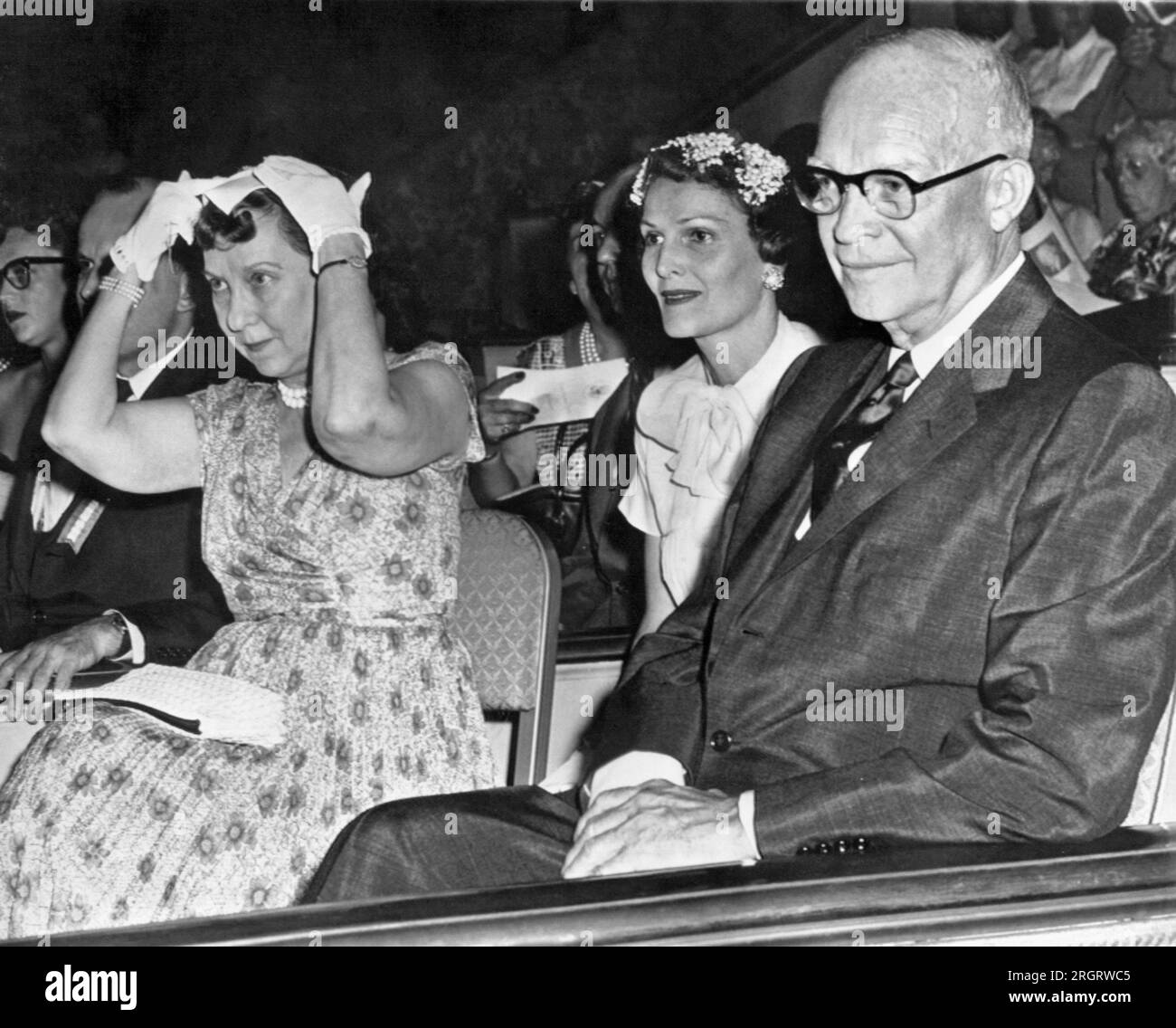 Washington, D.C.:  June 20, 1957. President and Mrs. Eisenhower and Mrs. Pat Nixon attend the annual convention of the National Federation of Young Republicans at Constitution Hall. Stock Photo