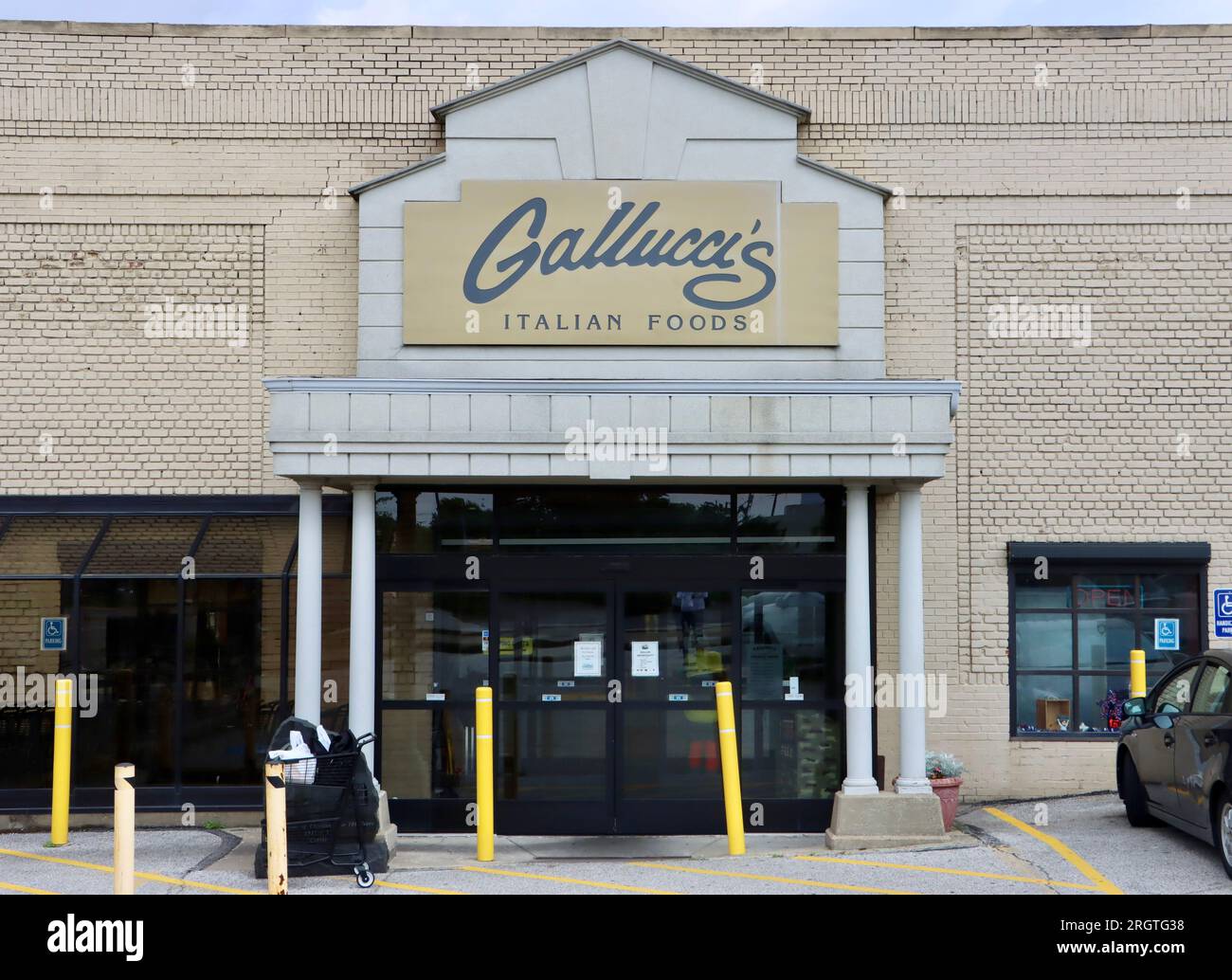 Gallucci's Italian Food market in Cleveland, Ohio, in August 2023 Stock Photo