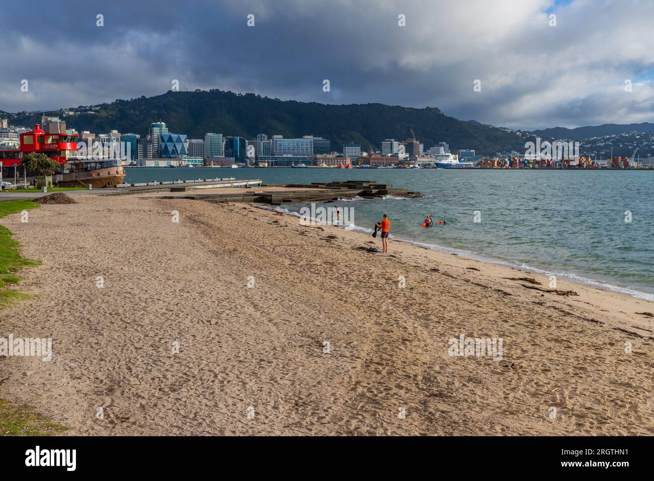 Wellington, New Zealand - 12 May 2023: Oriental Bay beach, Pacific ocean waterfront and cityscape of Wellington, capital of New Zealand. Stock Photo