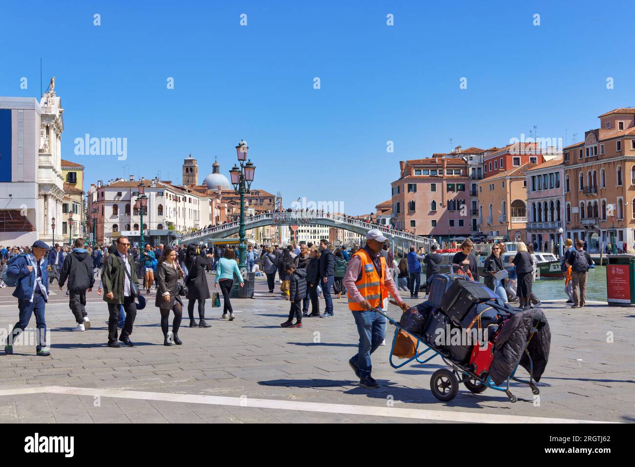 Everyday italian life hi-res stock photography and images - Alamy