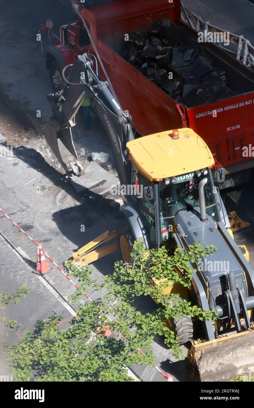 Replacing gas pipe hires stock photography and images Alamy