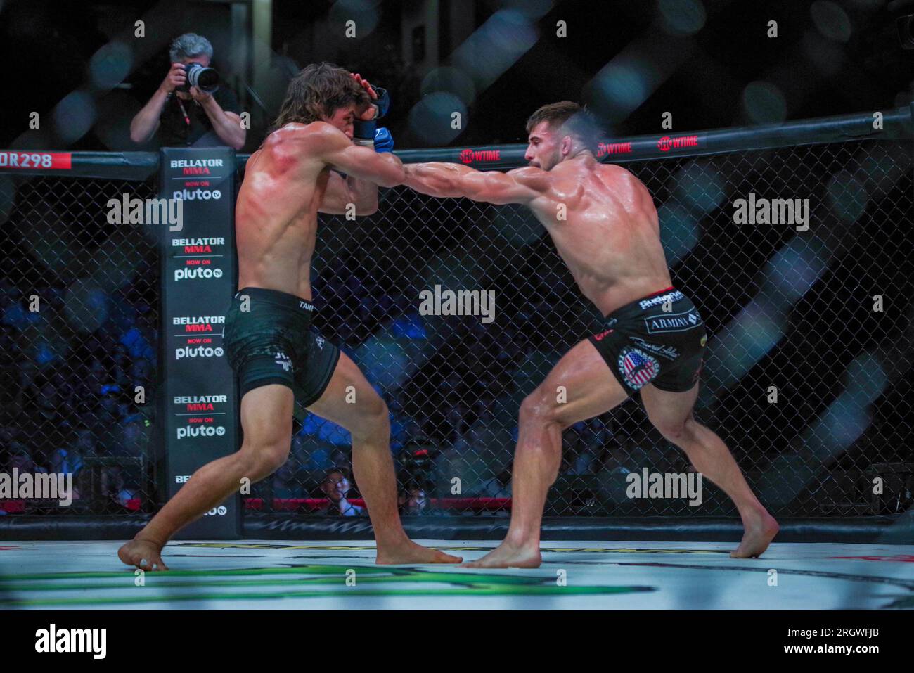 Sioux Falls, South Dakota, USA. 11th Aug, 2023. SIOUX FALLS, SOUTH DAKOTA - August 10th: (R-L) Aaron Jeffery and Dalton Rosta exchange strikes in their fight at Bellator 298. Sioux Falls, South Dakota, United States. (Credit Image: © Matt Davies/PX Imagens via ZUMA Press Wire) EDITORIAL USAGE ONLY! Not for Commercial USAGE! Stock Photo