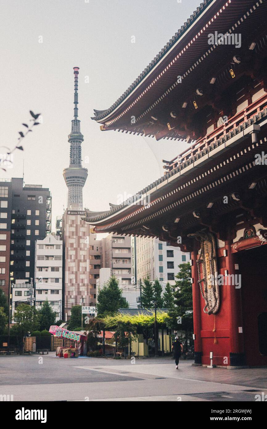 Tokyo mornings hi-res stock photography and images - Alamy