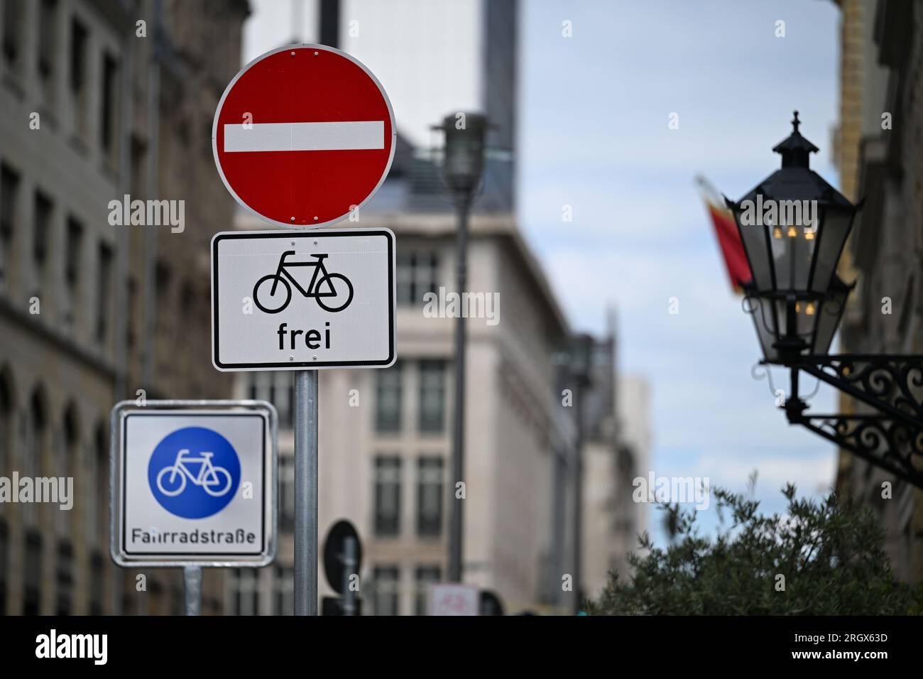 Berlin, Germany. 11th Aug, 2023. Signs 'Fahrradstraße' and 'Durchfahrt verboten, Fahrräder frei' on Charlottenstraße in Mitte. Credit: Soeren Stache/dpa/Alamy Live News Stock Photo