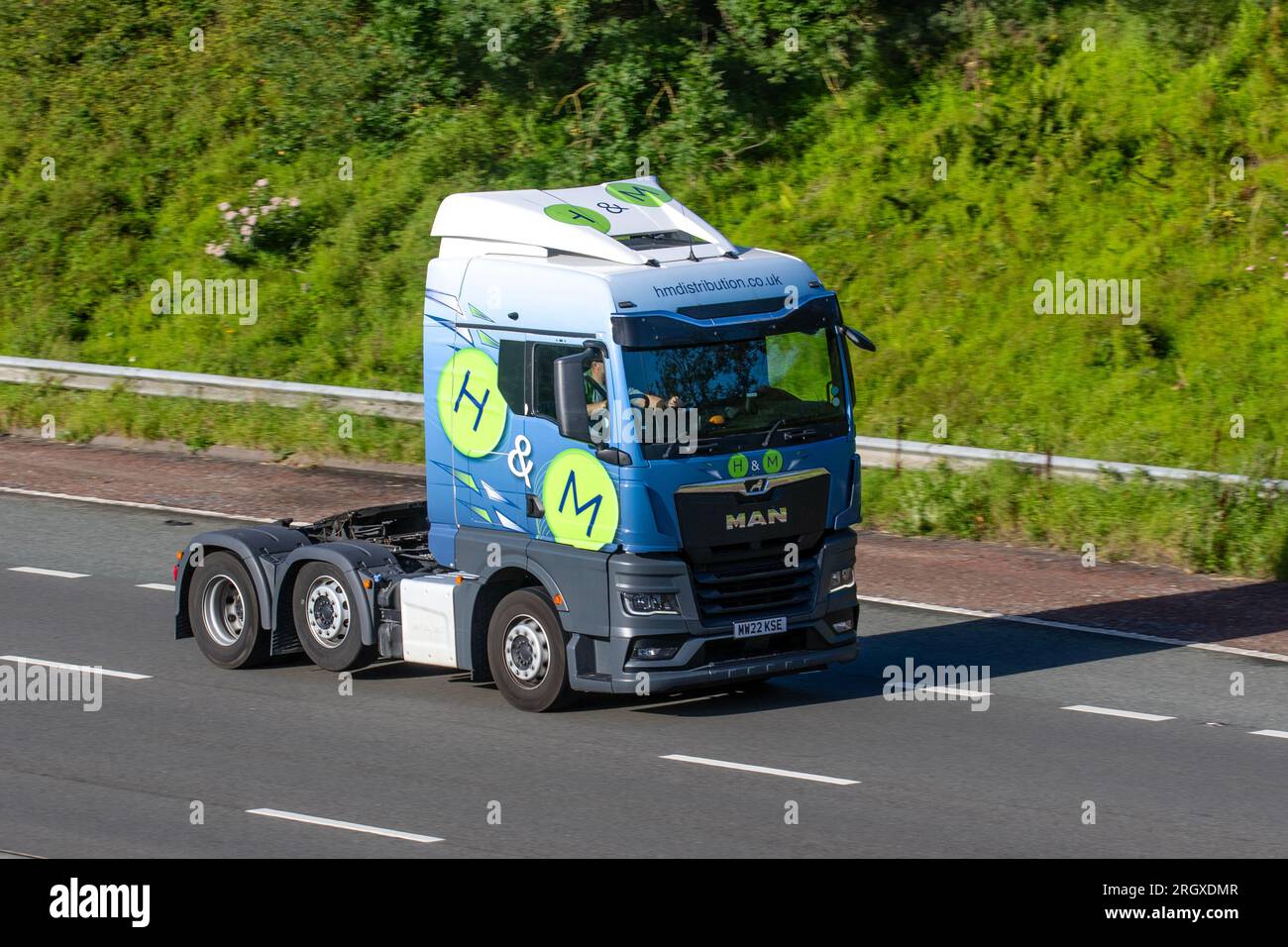 H & M Distribution trucking company, 2022 MAN Diesel 12419 cc mid-lift tractor unit Stock Photo