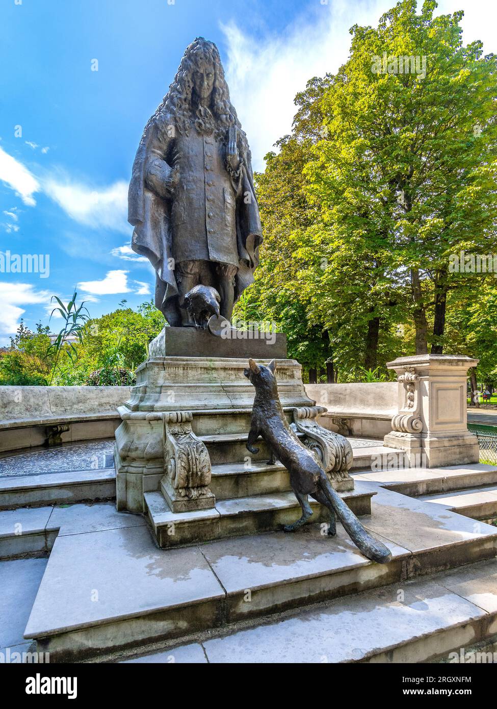Statue of Jean de la Fontaine in the Jardin du Ranelagh - Paris 16, France. Stock Photo