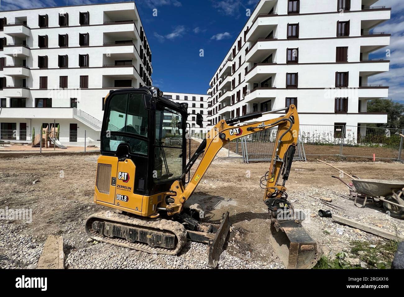 Munich, Deutschland. 12th Aug, 2023. Newly built apartments in the