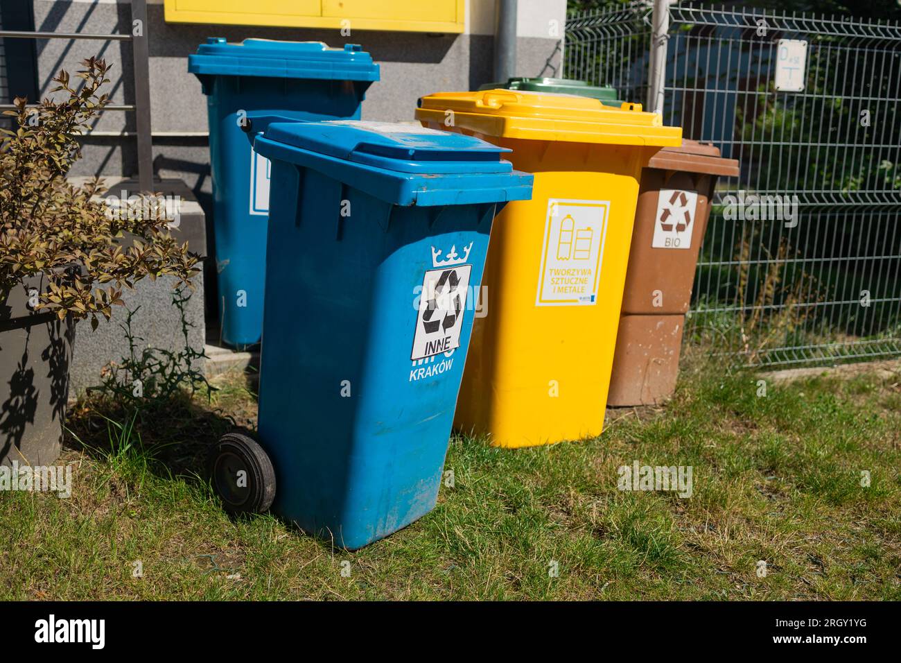 Recycle rubbish waste management people. Waste separation rubbish to