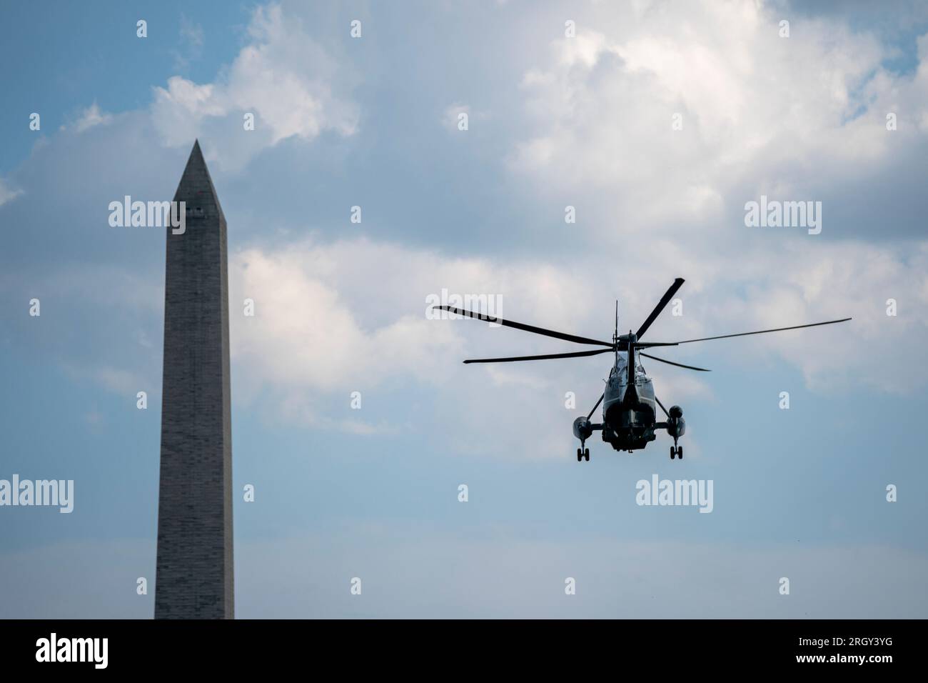 Marine One, with United States President Joe Biden aboard, lifts off the South Lawn of the White House in Washington, DC, USA, 11 August 2023. President Biden is departing to spend the weekend in Rehoboth Beach, Delaware.Credit: Shawn Thew/Pool via CNP /MediaPunch Credit: MediaPunch Inc/Alamy Live News Stock Photo
