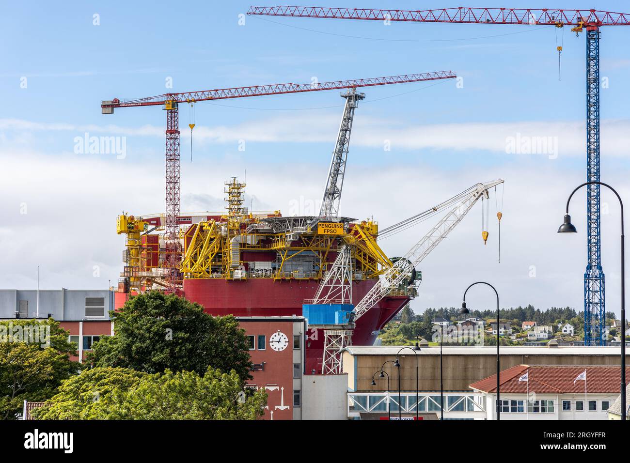 Penguins fpso hi-res stock photography and images - Alamy