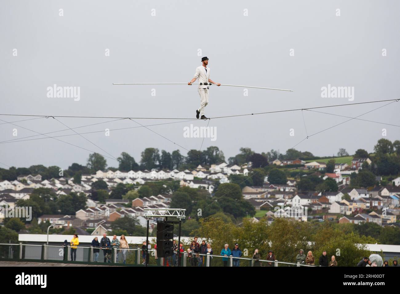 Carmarthen, UK. 12 August, 2023. Carmarthenborn high wire walker Ellis