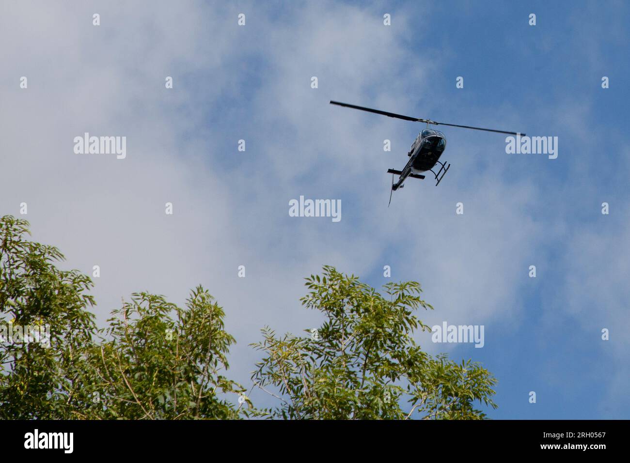 Bell 206b jetranger 2 hi-res stock photography and images - Alamy