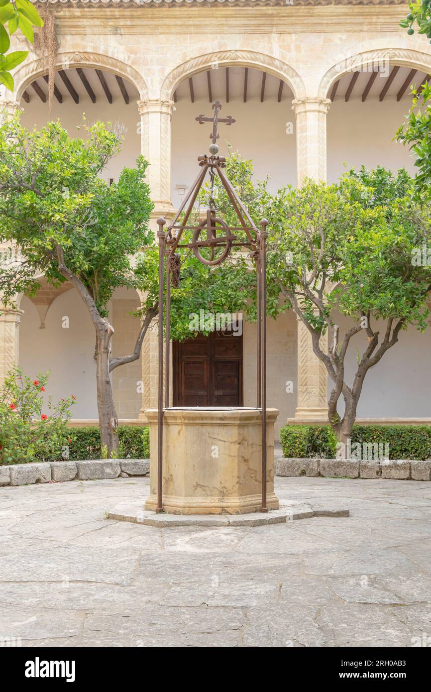 Cloister of the San Vicente Ferrer church in the Majorcan town of Manacor, Spain Stock Photo