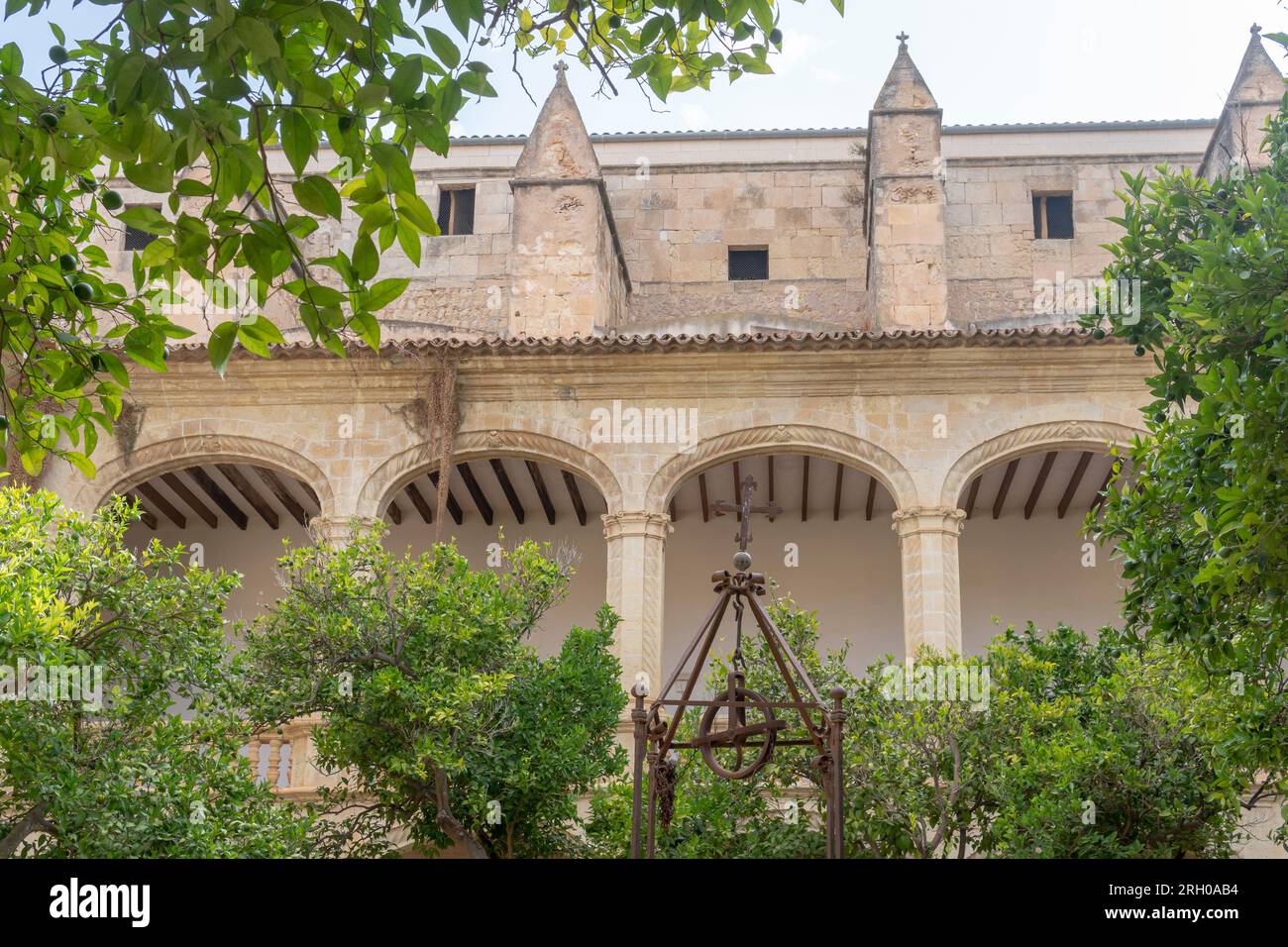 Cloister of the San Vicente Ferrer church in the Majorcan town of Manacor, Spain Stock Photo