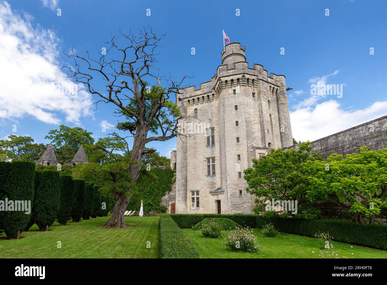Donjon de Vez, an imposing fortress classified as 'Monument Historique' as early as 1906 towering over the Automne valley, in the Oise department. Stock Photo
