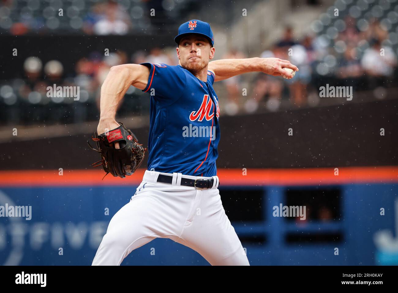 Aug 12 2023; New York City, New York, New York Mets relief pitcher Josh Walker (91) delivers pitch to opposing Atlanta Braves batter. (Ariel Fox/Image Stock Photo