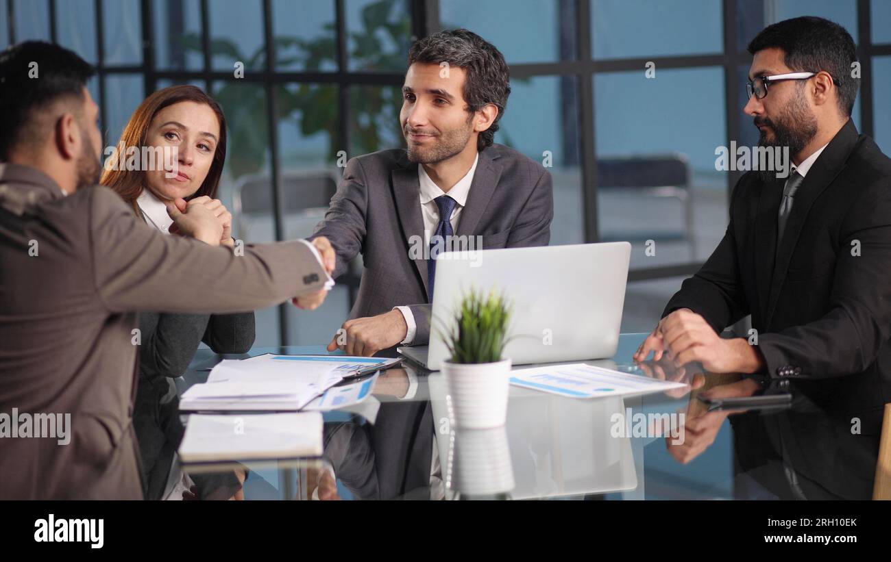 Coworking team meeting group hi-res stock photography and images - Alamy